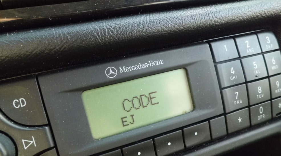 E320 Radio Code