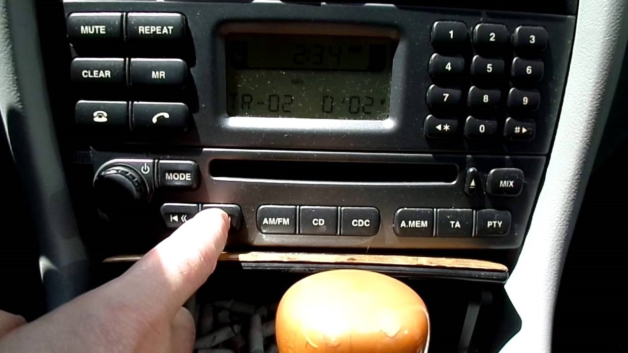 Jaguar Type Radio Generator - Radio Codes Calculator