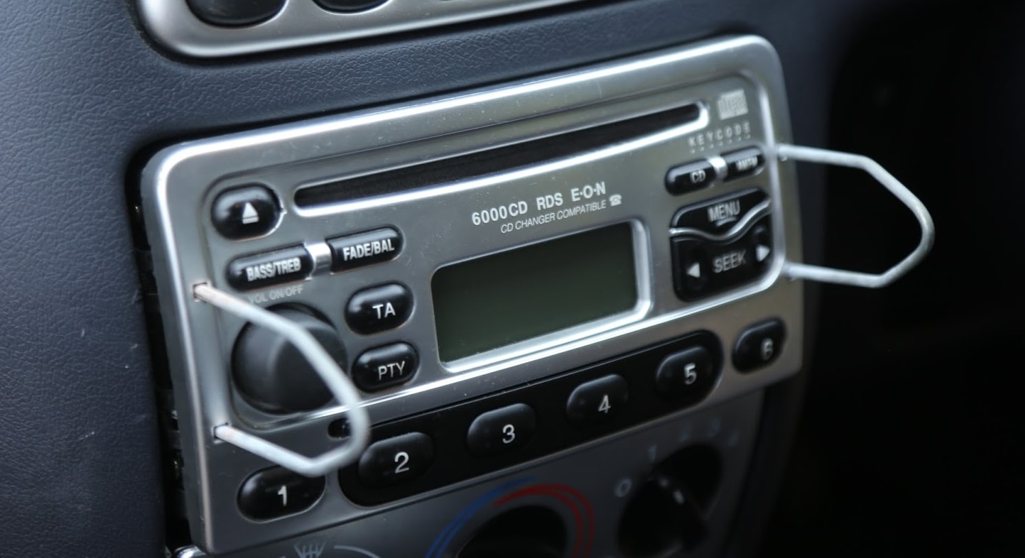 ford puma code autoradio