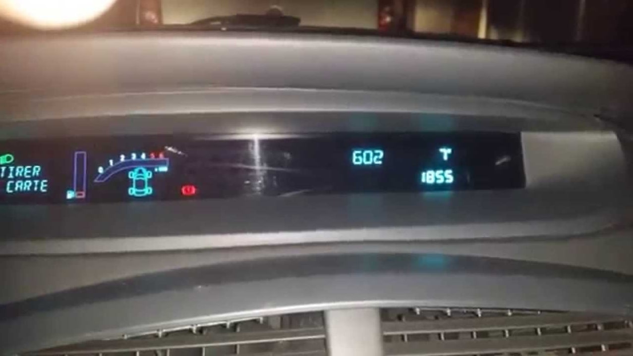 Renault Espace Radio Code