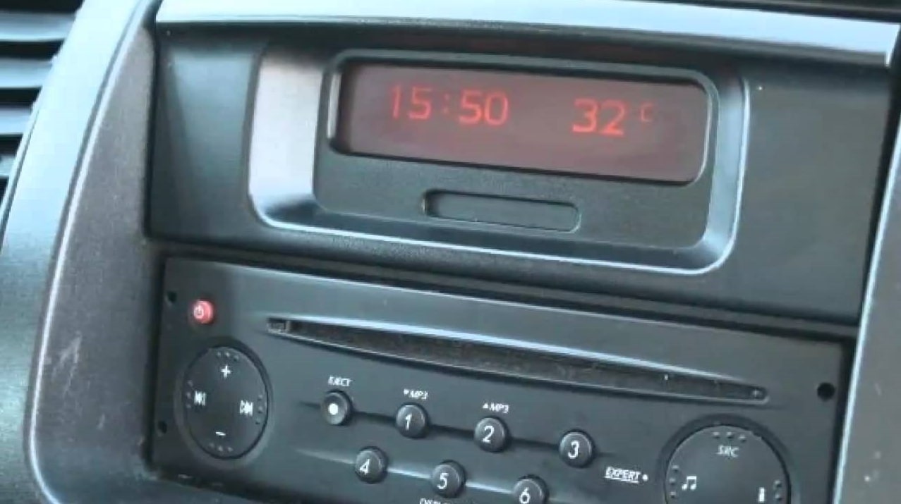 Renault Van Radio Code