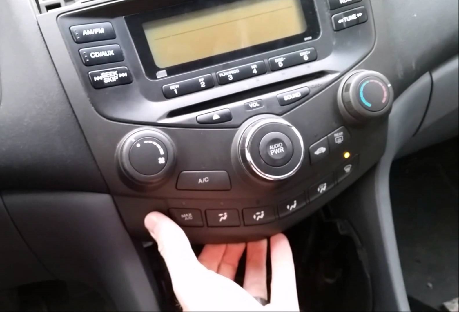 2003 honda accord radio removal