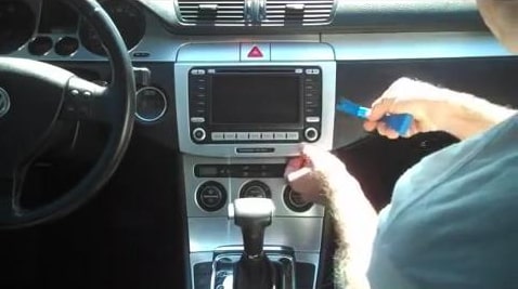 Remove Volkswagen Car Radio