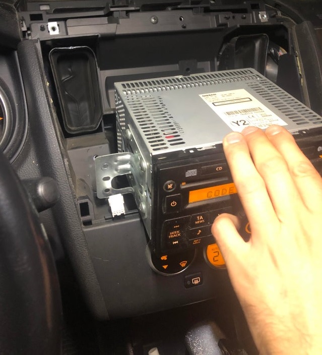 Nissan Tiida Radio Replacement