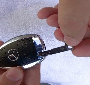 How To Change Battery In Mercedes Key Fob